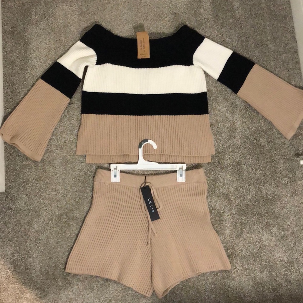 New With Tags - Le Lis Morro ribbed sweater and short set. Size medium.